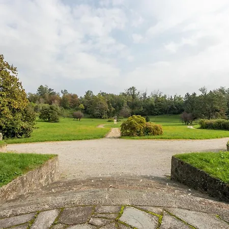 Rocchetta By Halldis *