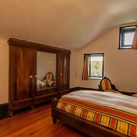 Rocchetta By Halldis 보시시오 파리니