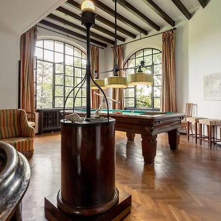 Rocchetta By Halldis *