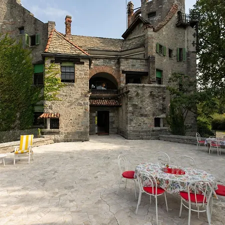 Rocchetta By Halldis * 보시시오 파리니