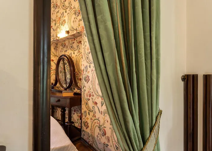 Rocchetta By Halldis Villa *