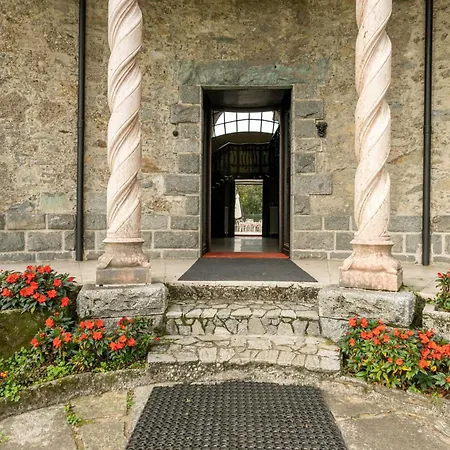 Rocchetta By Halldis Villa
