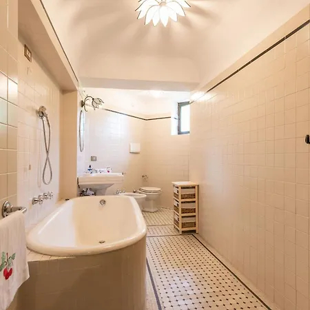Rocchetta By Halldis Villa