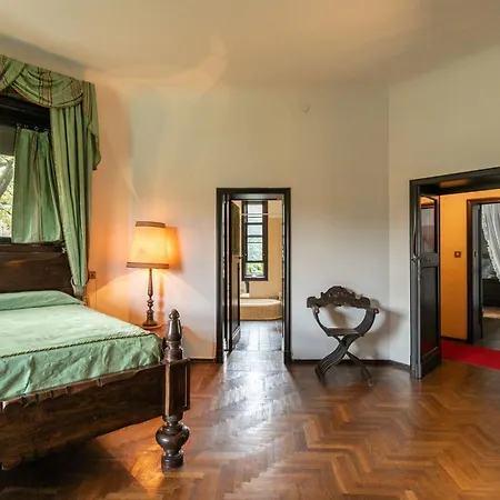 Rocchetta By Halldis *